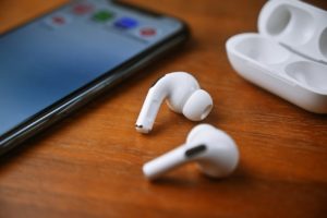 AirPods Release More Radiation Than Microwaves