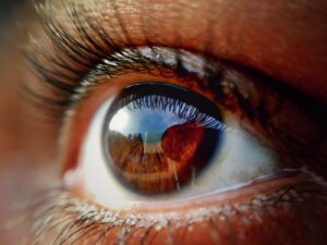 Dangerous Cancer-causing Chemicals Found in Contact Lenses